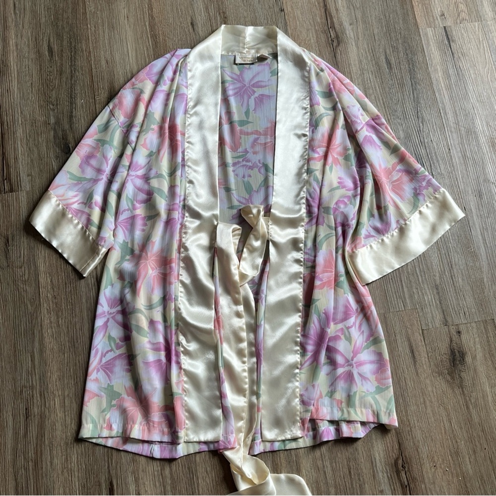 Vintage Victoria's Secret Gold Label Multicolor Floral Satin Trim Kimono Robe